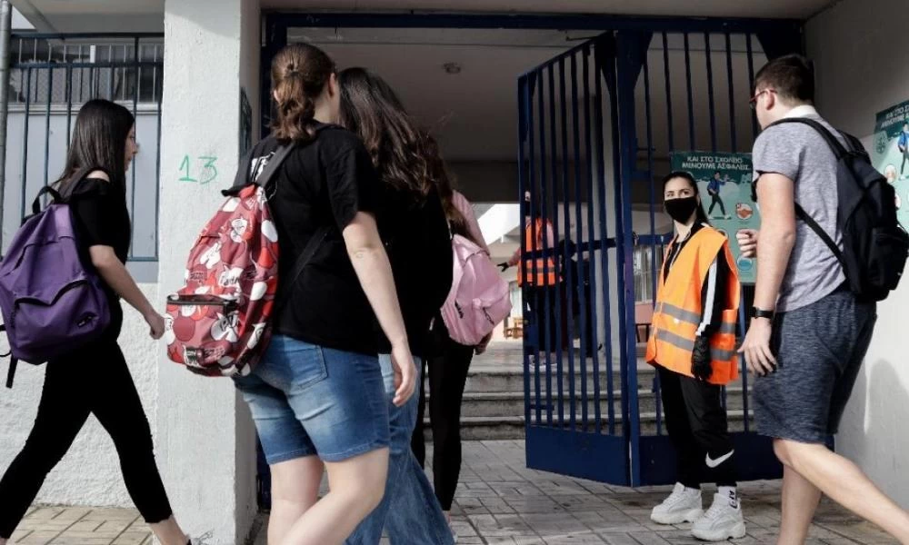 Σύψας: Αναμένουμε και το τρίτο κύμα πανδημίας - Τι είπε για εμβόλιο